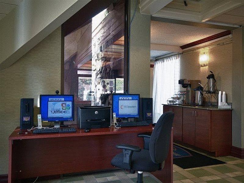 Howard Johnson By Wyndham Clifton Nj Экстерьер фото