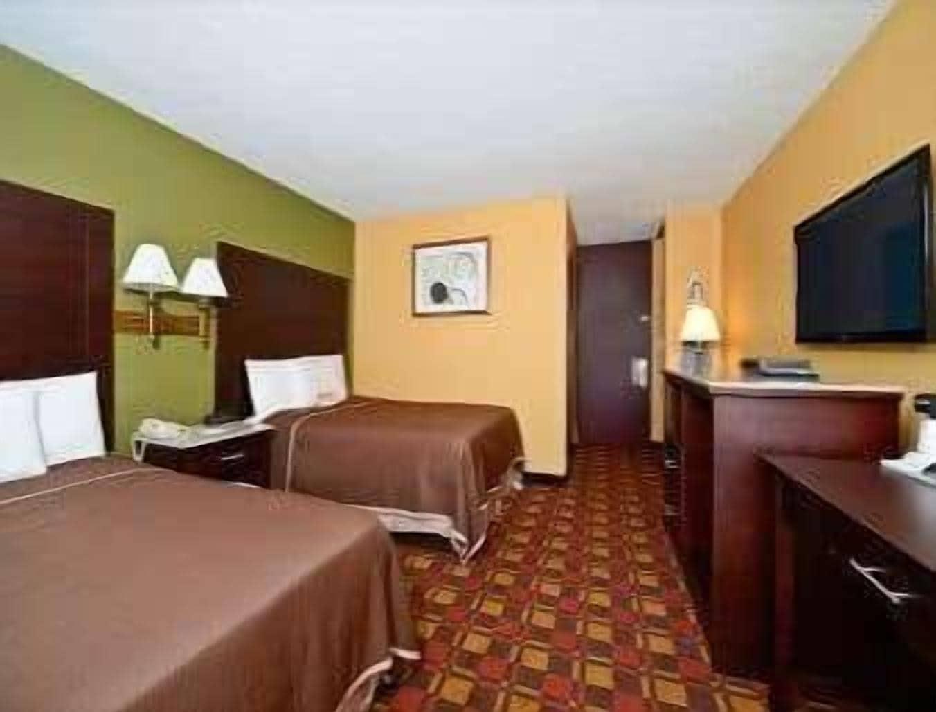 Howard Johnson By Wyndham Clifton Nj Экстерьер фото