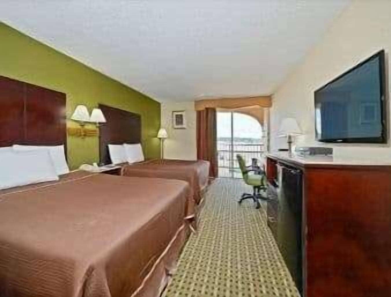 Howard Johnson By Wyndham Clifton Nj Экстерьер фото