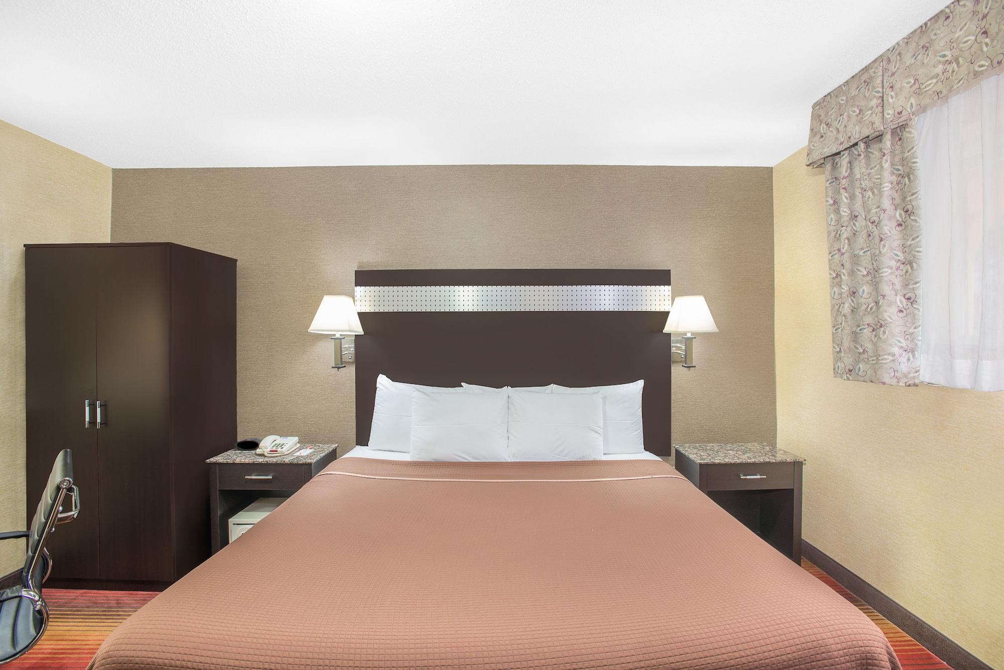 Howard Johnson By Wyndham Clifton Nj Экстерьер фото